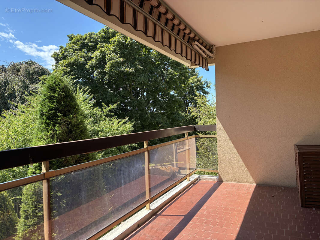 Appartement à SAINTE-FOY-LES-LYON