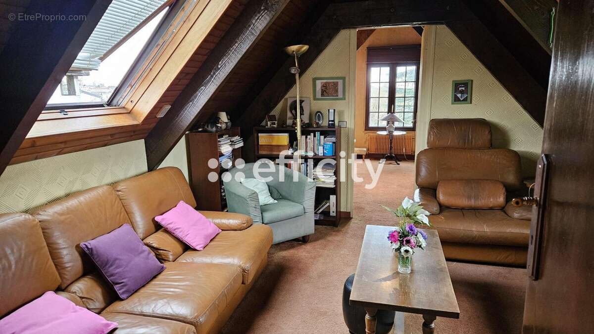 Maison à MONTREUIL