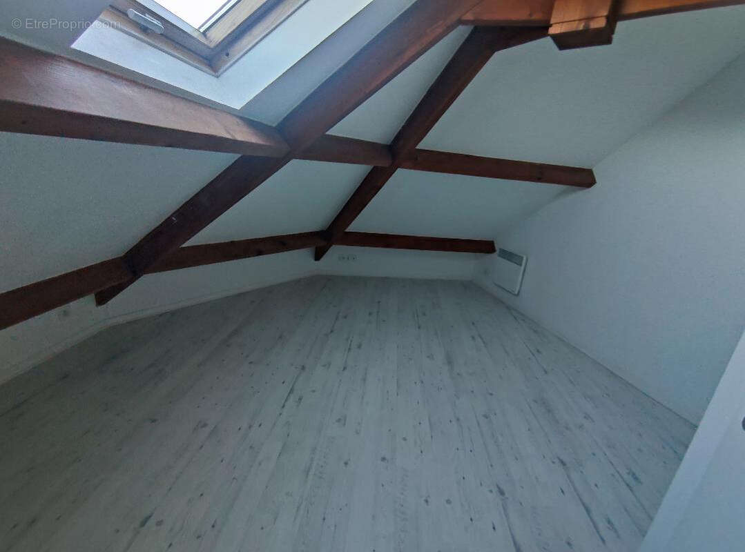 Appartement à SARTROUVILLE