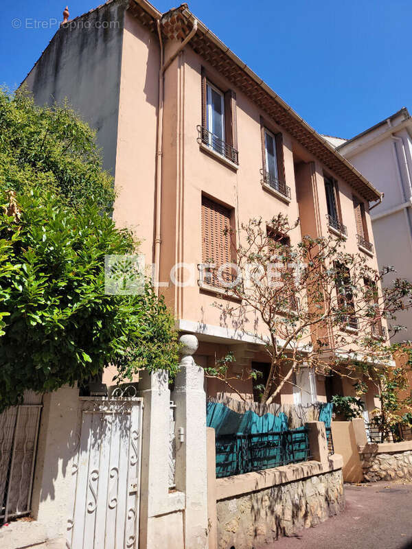 TOULON OUEST : Immeuble composé de 6 appartements dont 1 loué - photo 2