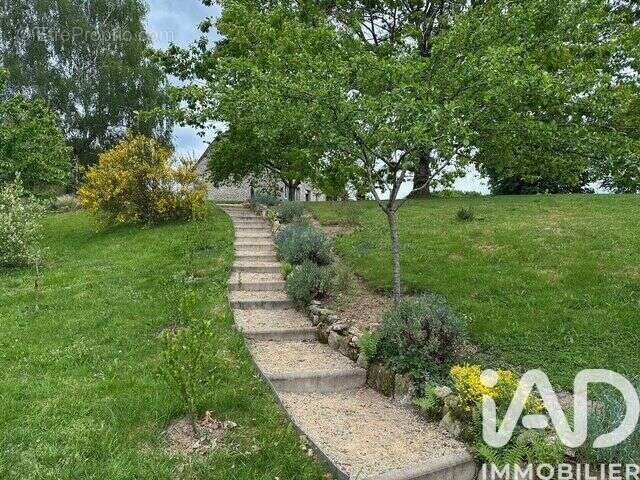 Maison 167 m² à Vitrac-Sur-Montane  - photo 6