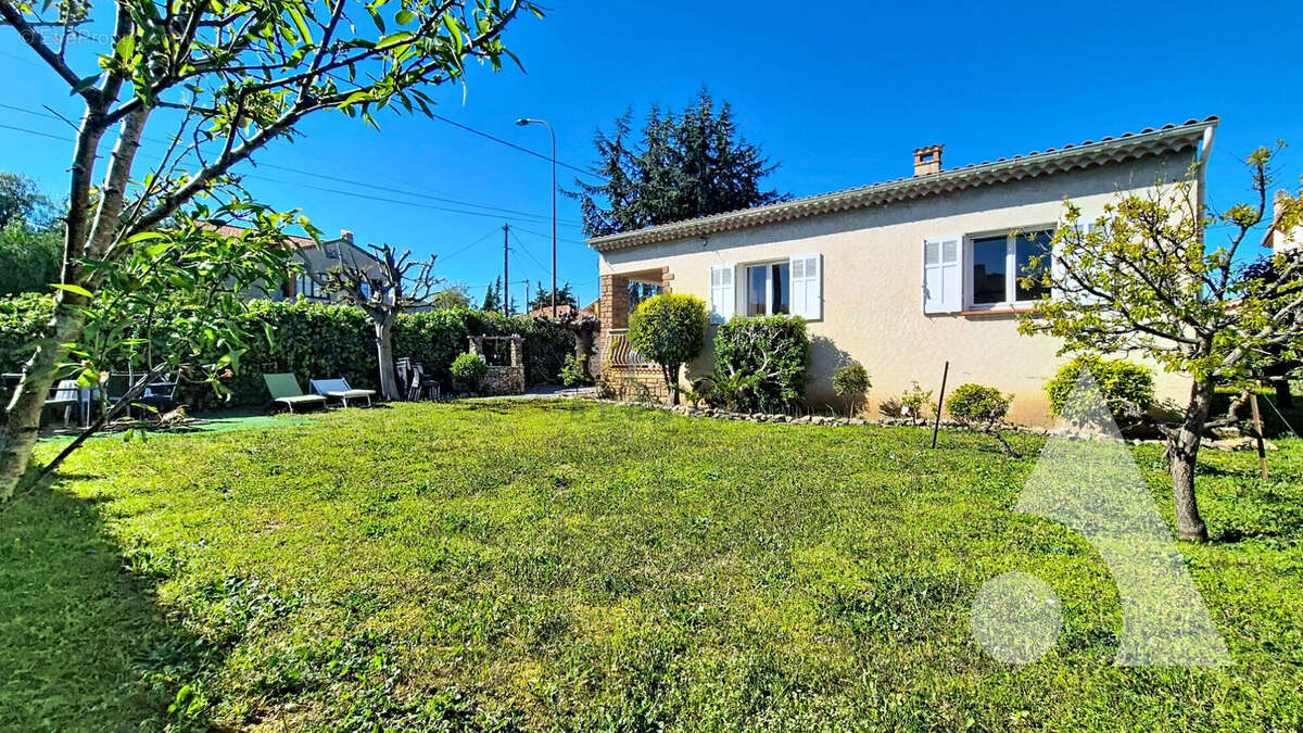 Maison à FREJUS