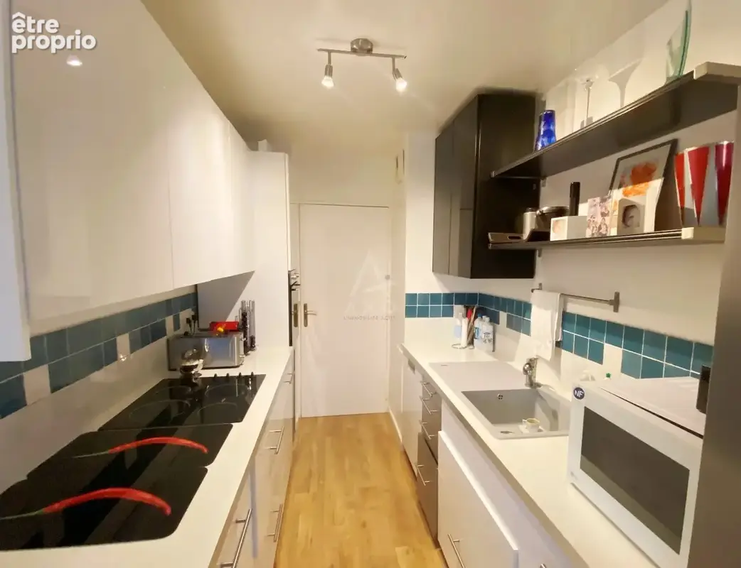 SURESNES/ PUTEAUX. Dans un immeuble de standing, Appartement de 3 pièces totalement rénové avec cave et parking. - photo 5