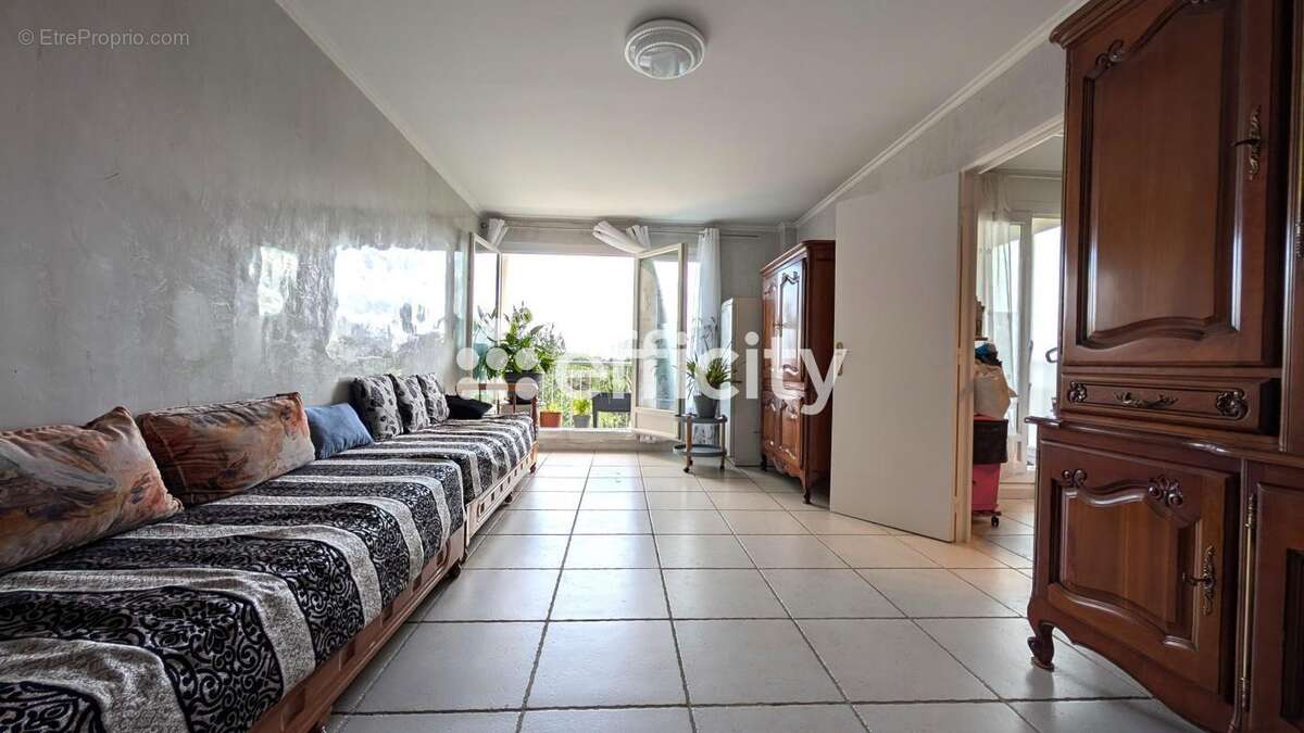 Appartement à ENGHIEN-LES-BAINS