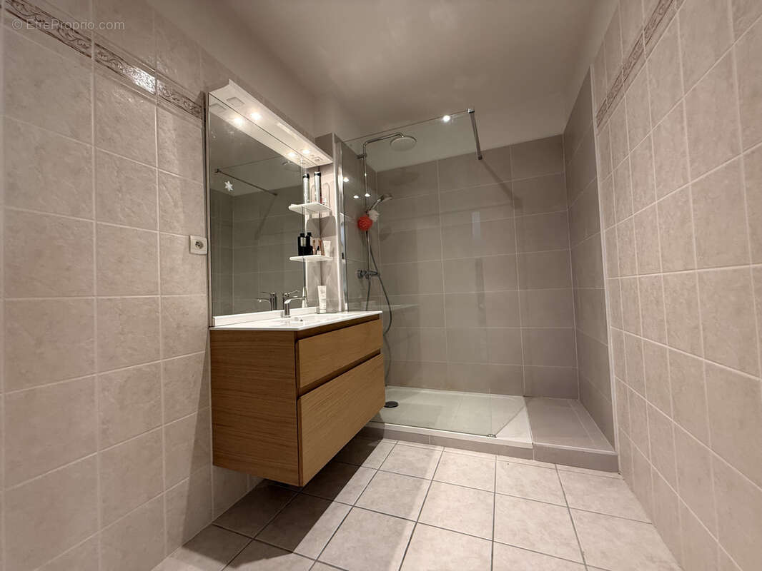 Maison à SAINT-YRIEIX-SUR-CHARENTE