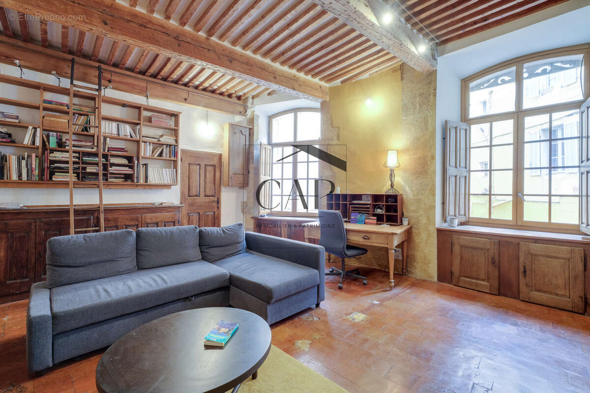 Bel appartement T2 proche Quartier Mazarin - photo 2