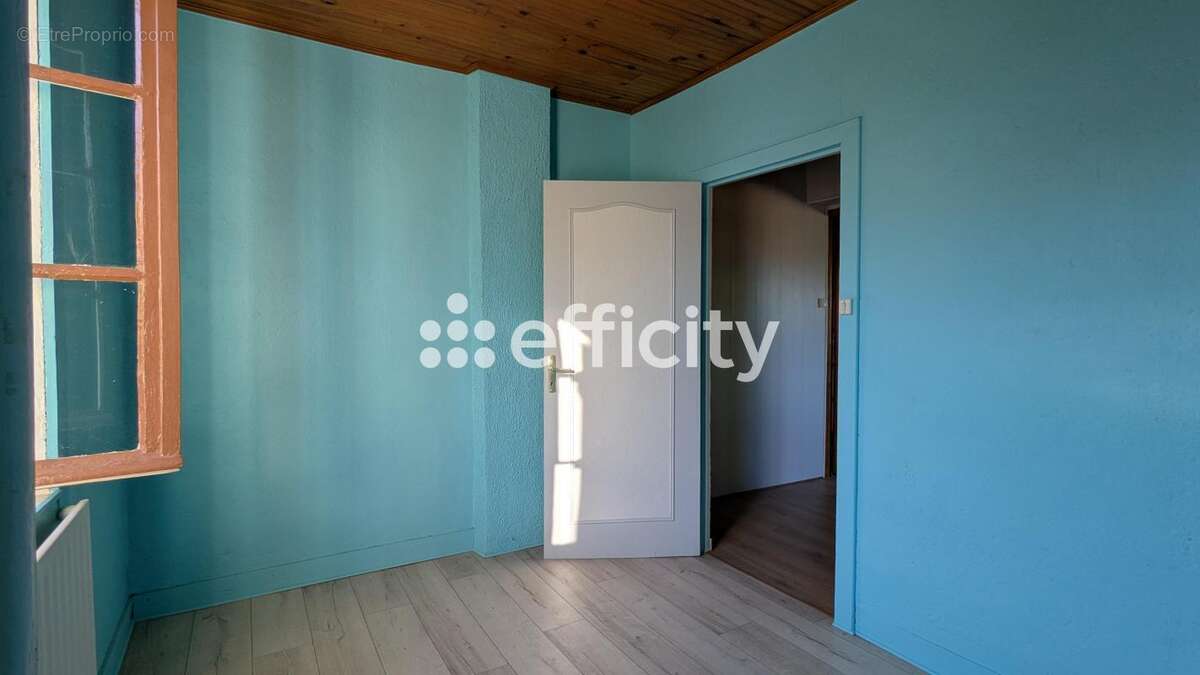 Maison 96 m² à Saint-Remy-Sur-Durolle  - photo 15
