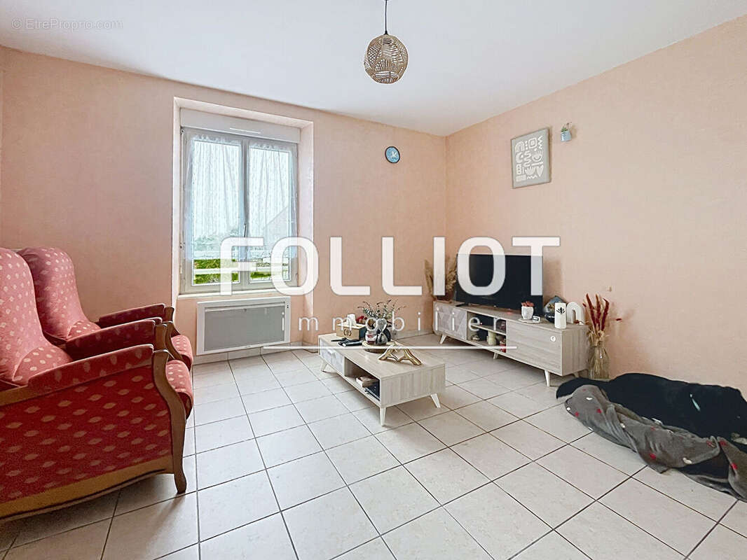 Appartement à JAVENE
