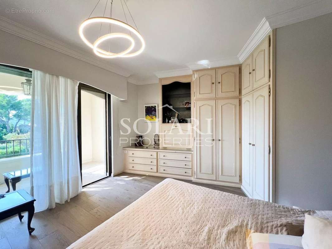 Maison à MANDELIEU-LA-NAPOULE