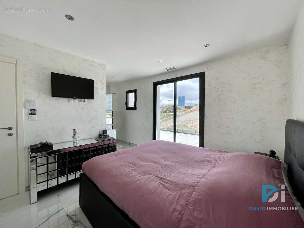 Maison à SAINT-THIBERY