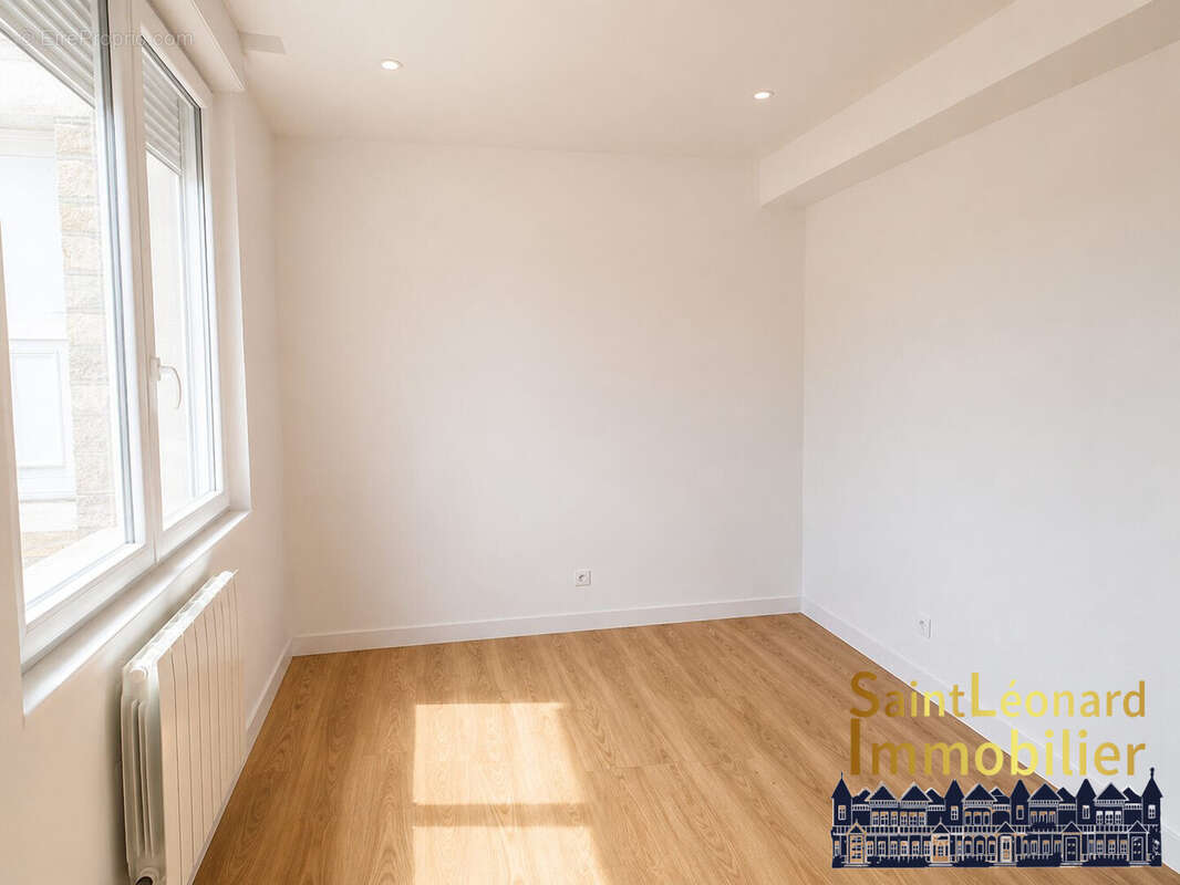 Appartement à FOUGERES