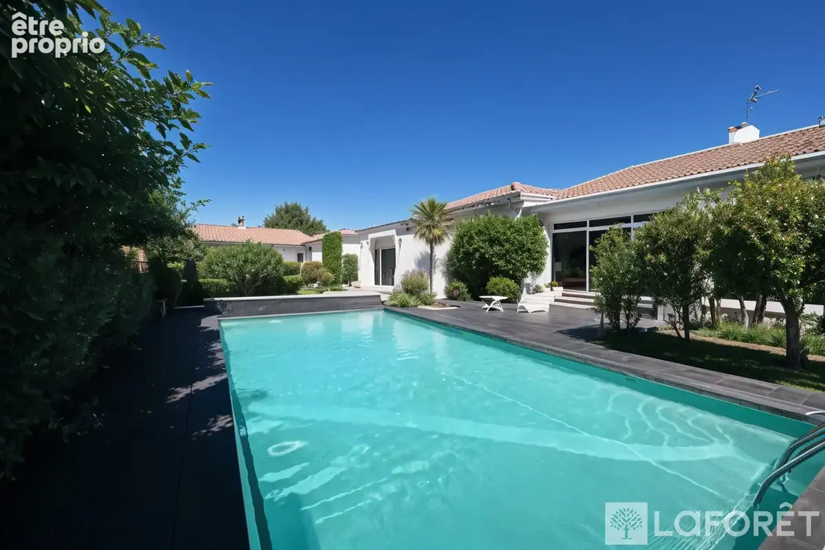 Maison de Maître T4 avec dépendance - GUJAN MESTRAS - photo 1