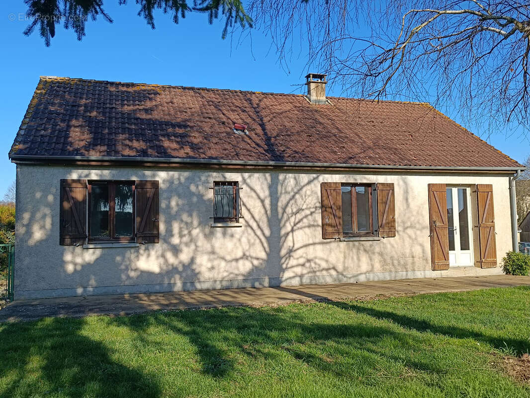 Maison à CHARENTONNAY