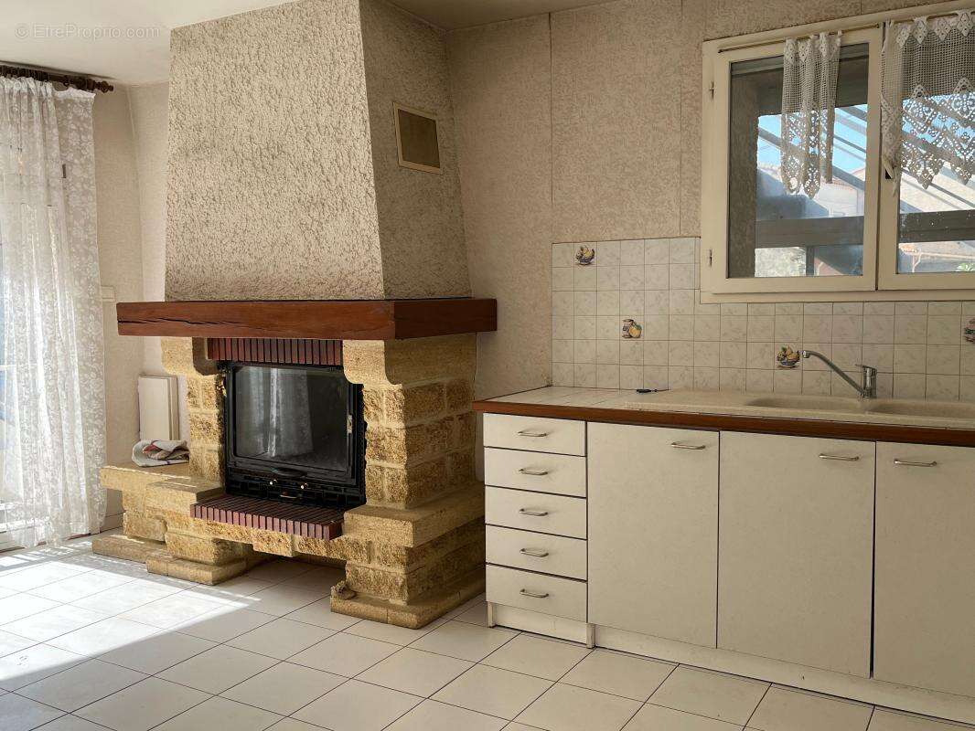 Maison à VILLEVEYRAC