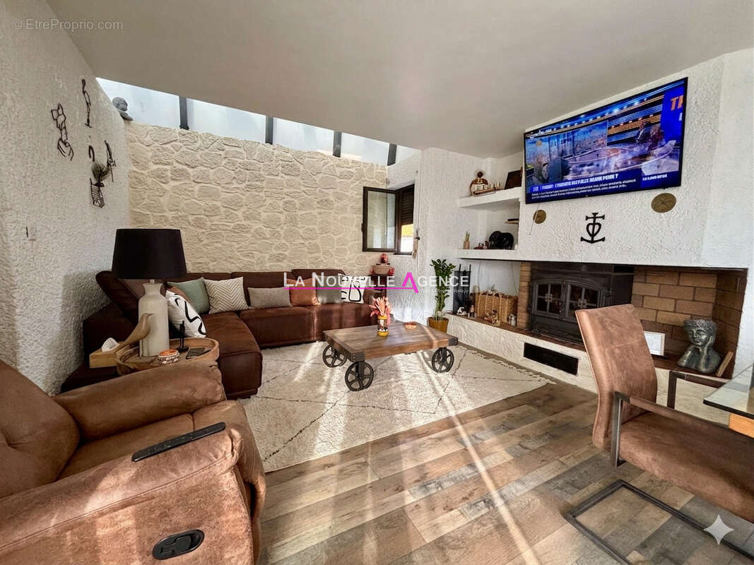 Grande maison atypique avec garage et piscine - photo 2