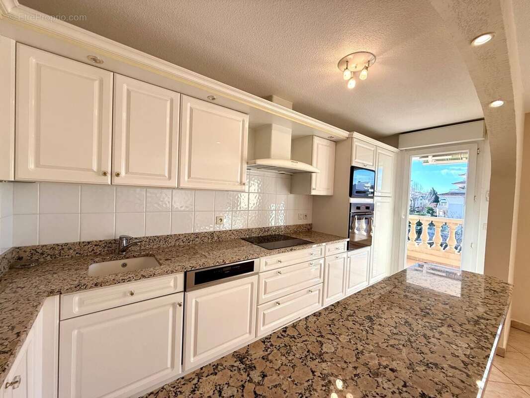 Appartement à SAINT-RAPHAEL