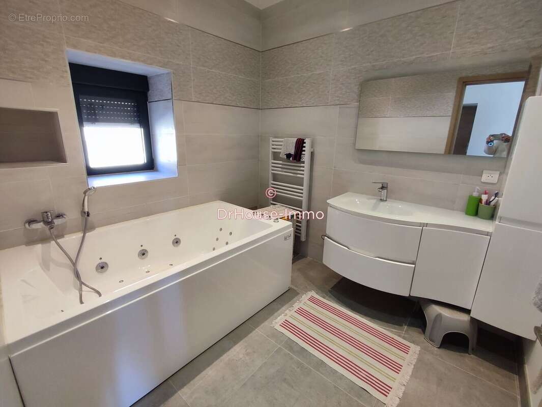 Maison à COURSEULLES-SUR-MER