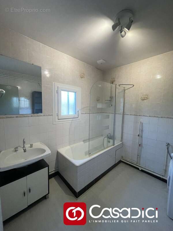 Maison à CHANTENAY-SAINT-IMBERT