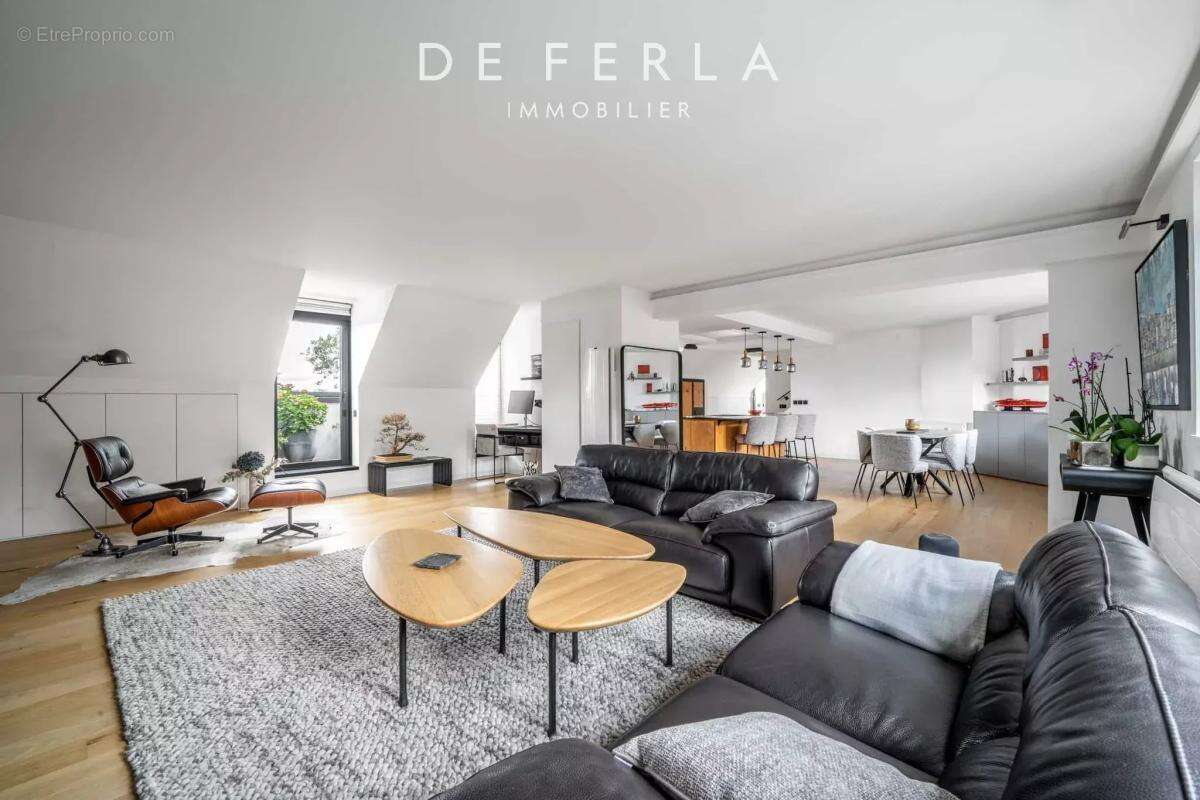 Appartement à PARIS-14E