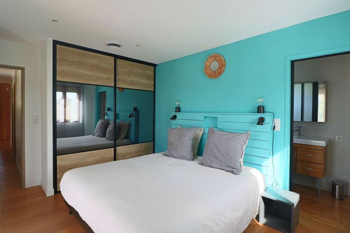 Maison à LA BRUGUIERE