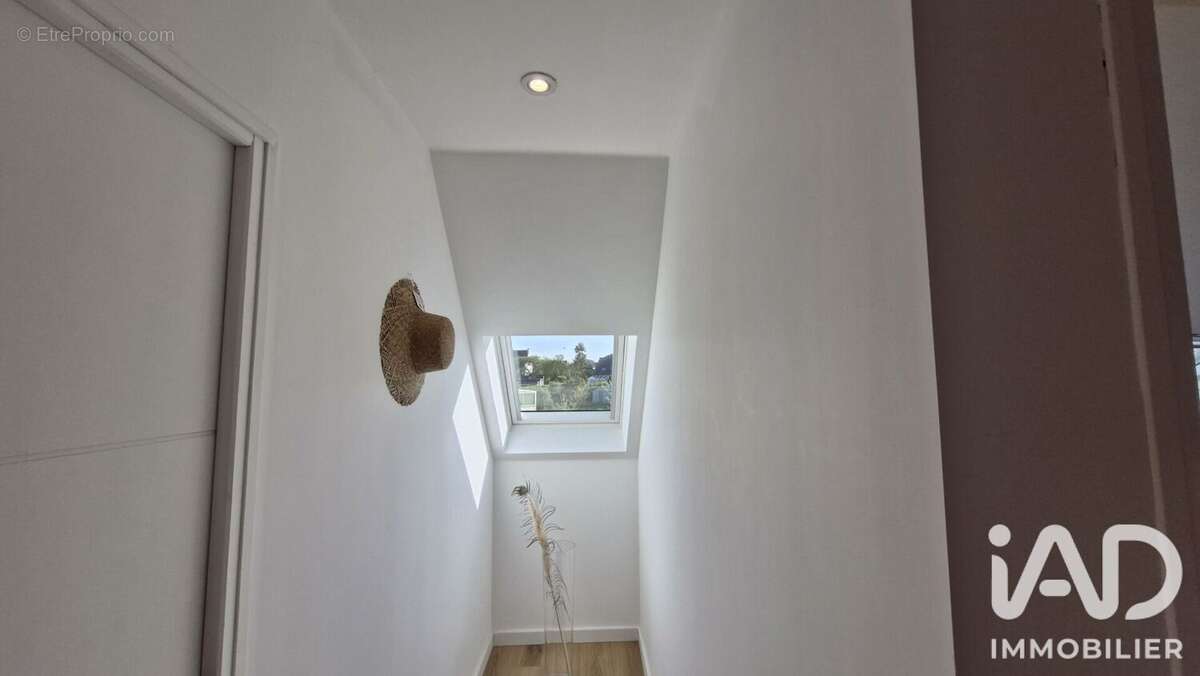 Maison 207 m² à Langueux  - photo 5