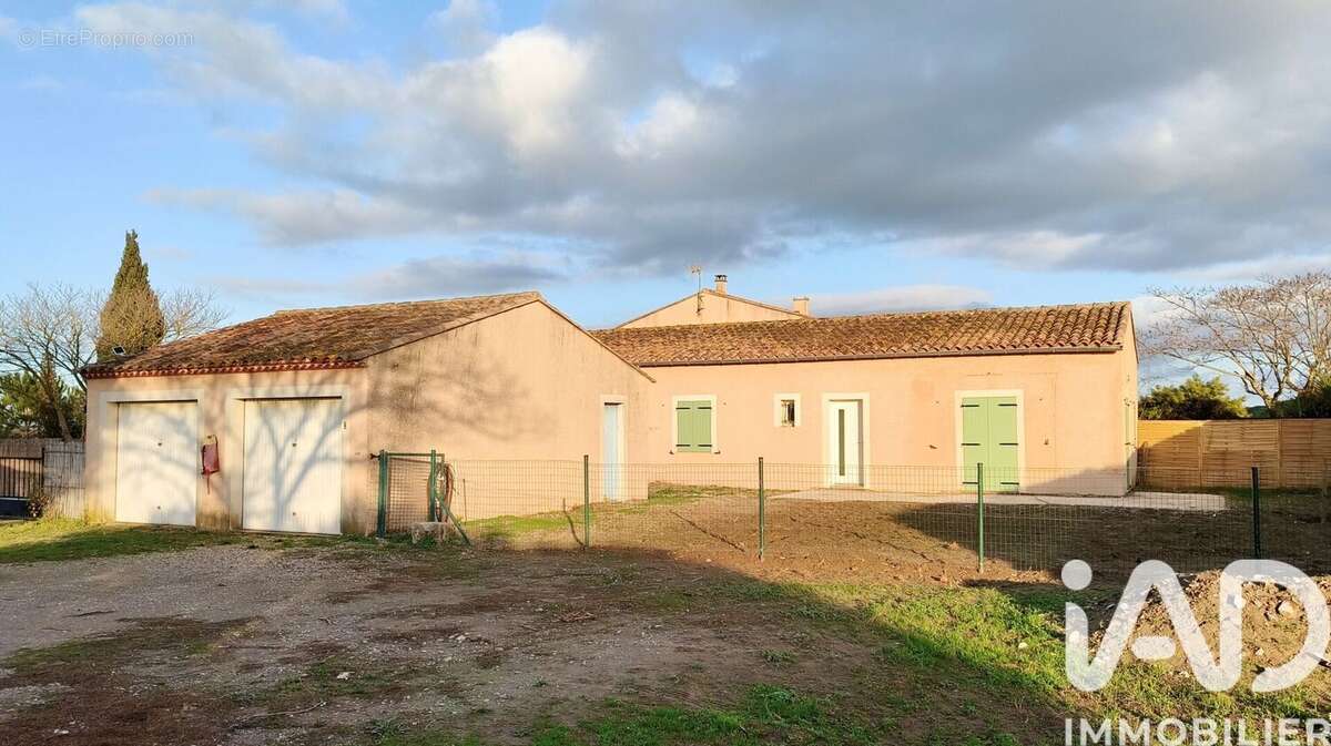 Photo 2 - Maison à SAINT-LAURENT-D'AIGOUZE