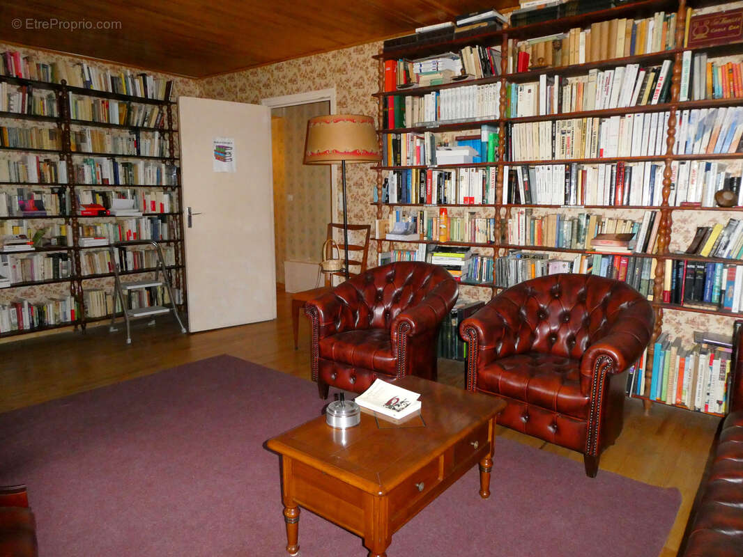 Maison à SAINT-LAURENT-DE-CHAMOUSSET