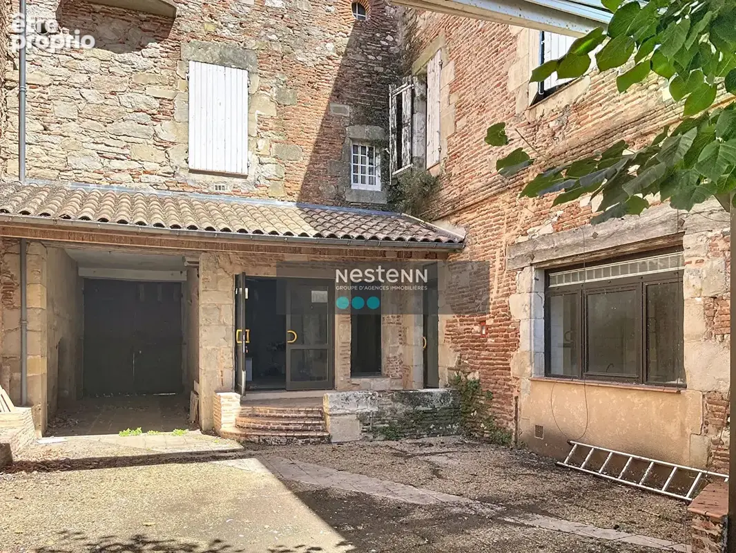 Propriété de caractère à rénover avec terrasse -47300  Villeneuve sur Lot - photo 12
