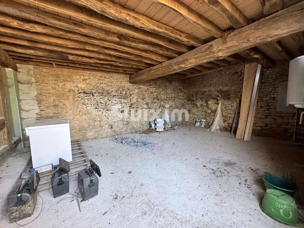 Maison à AVALLON