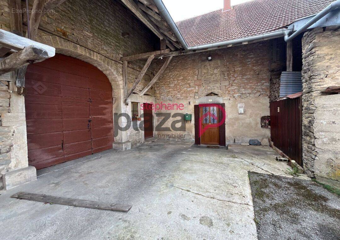 Maison à VALEMPOULIERES