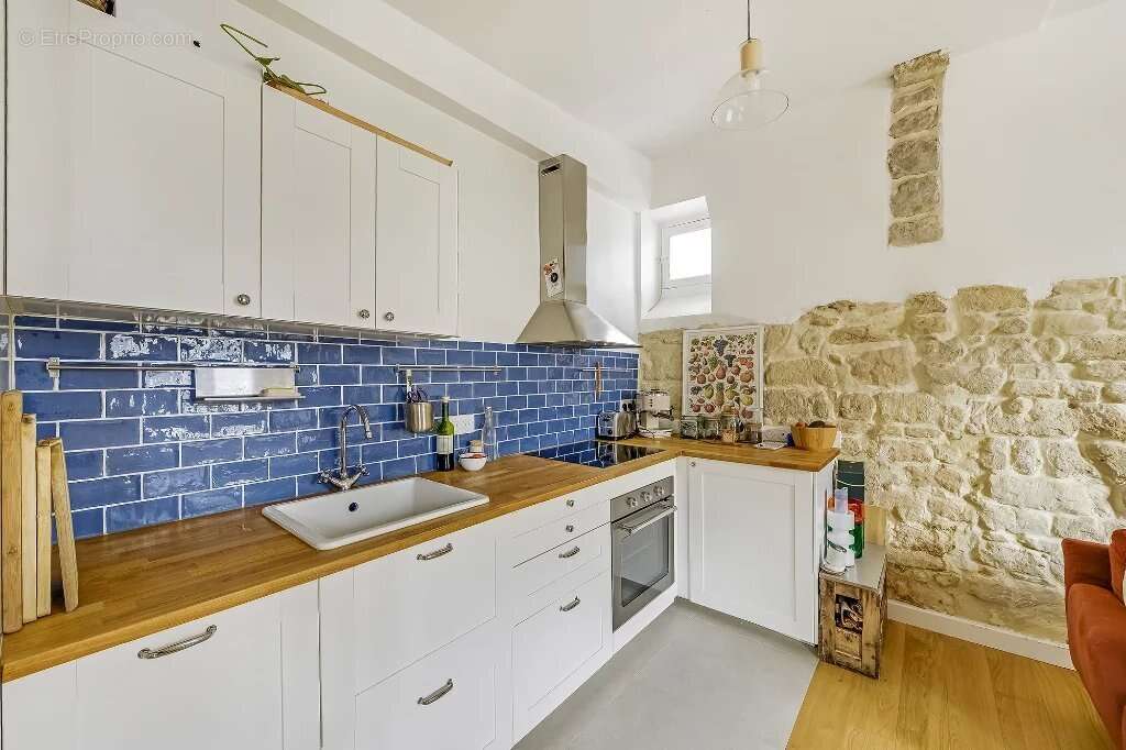 Appartement à PARIS-3E