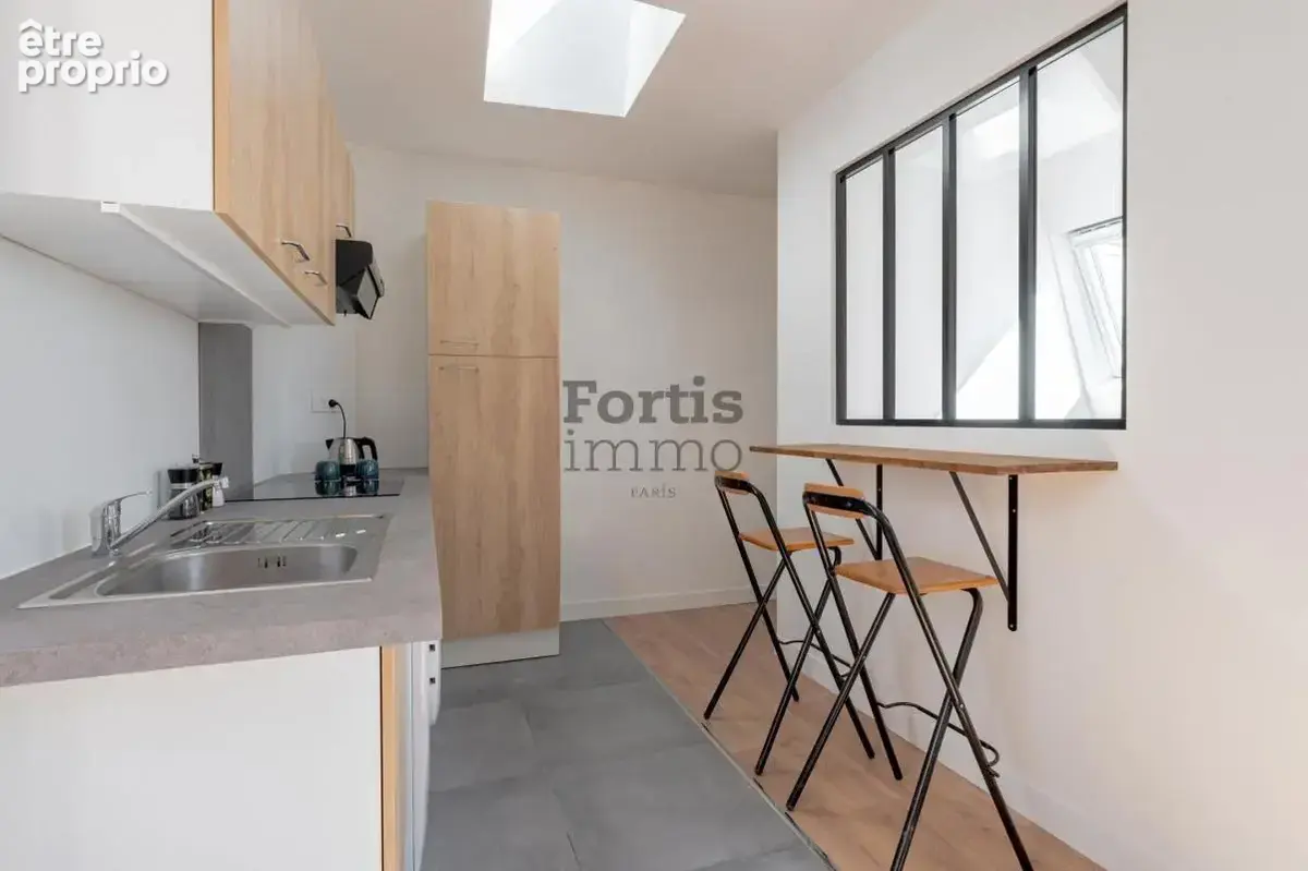 Paris 2 - rue saint-denis - grand studio au dernier etage - photo 5