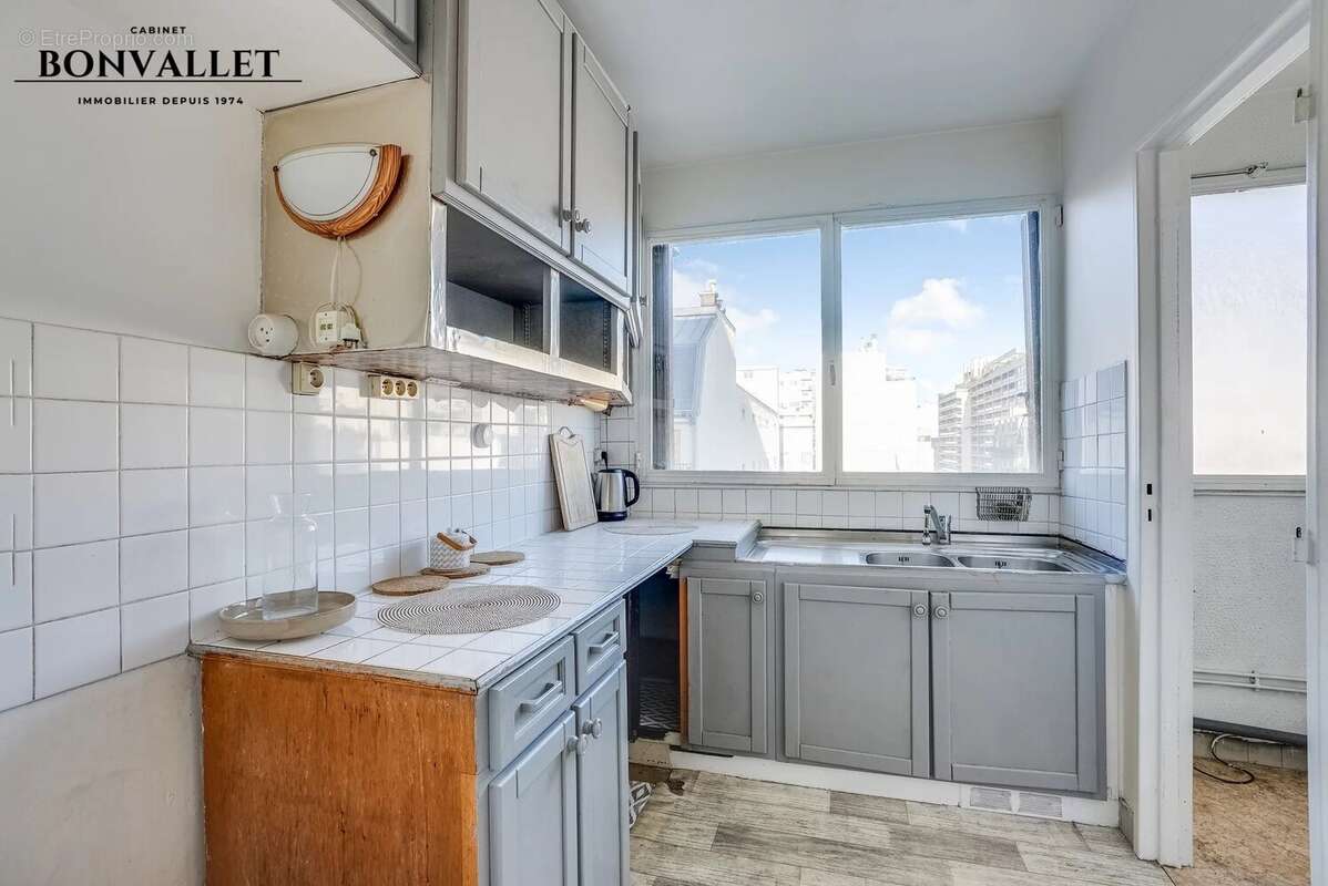 Appartement à PARIS-15E