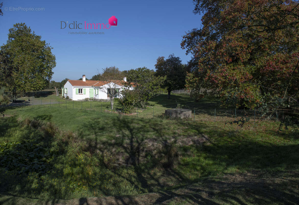 Maison à SAINT-MAIXENT-SUR-VIE