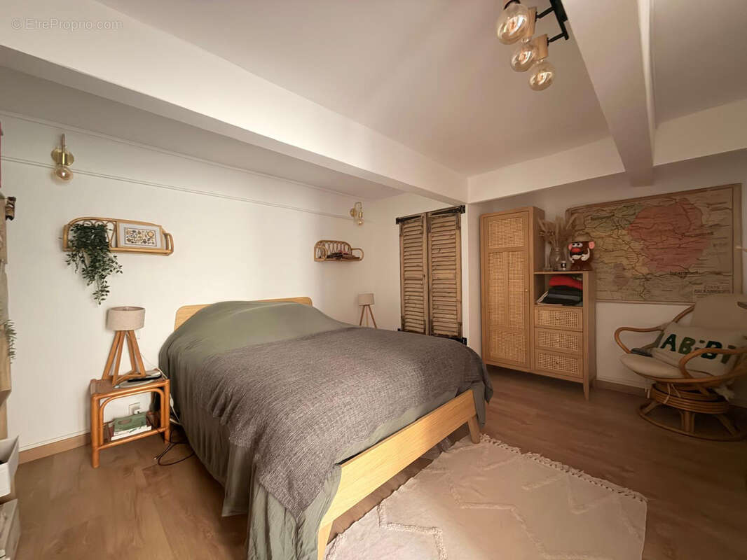 Appartement à MARSEILLE-5E