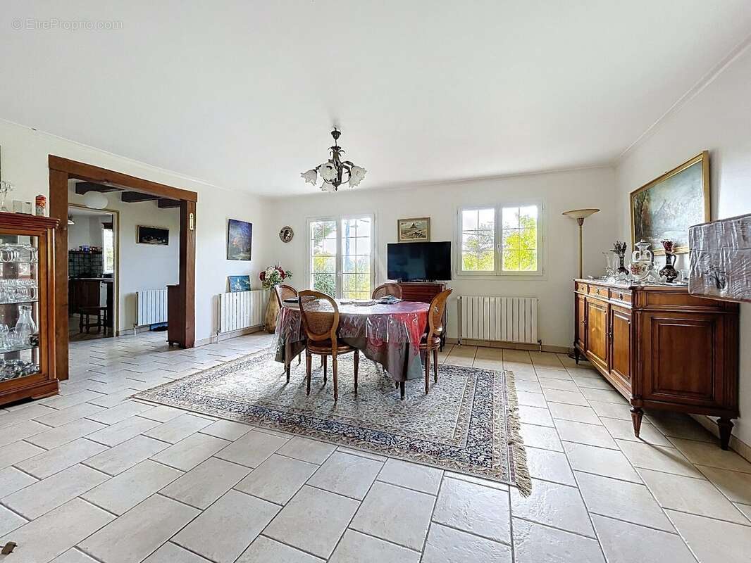 Maison à NOGENT-SUR-VERNISSON