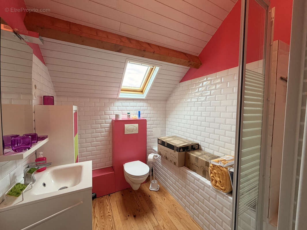 Maison en pierre et grange rénovée - photo 10