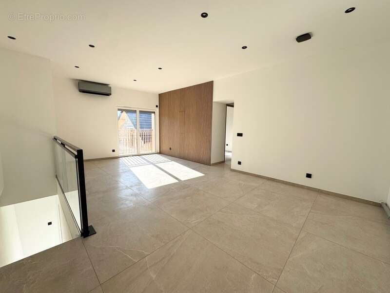 Appartement à COGNIN
