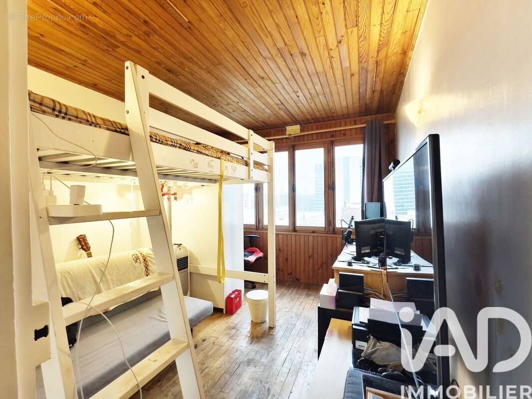 Photo 1 - Appartement à COURBEVOIE