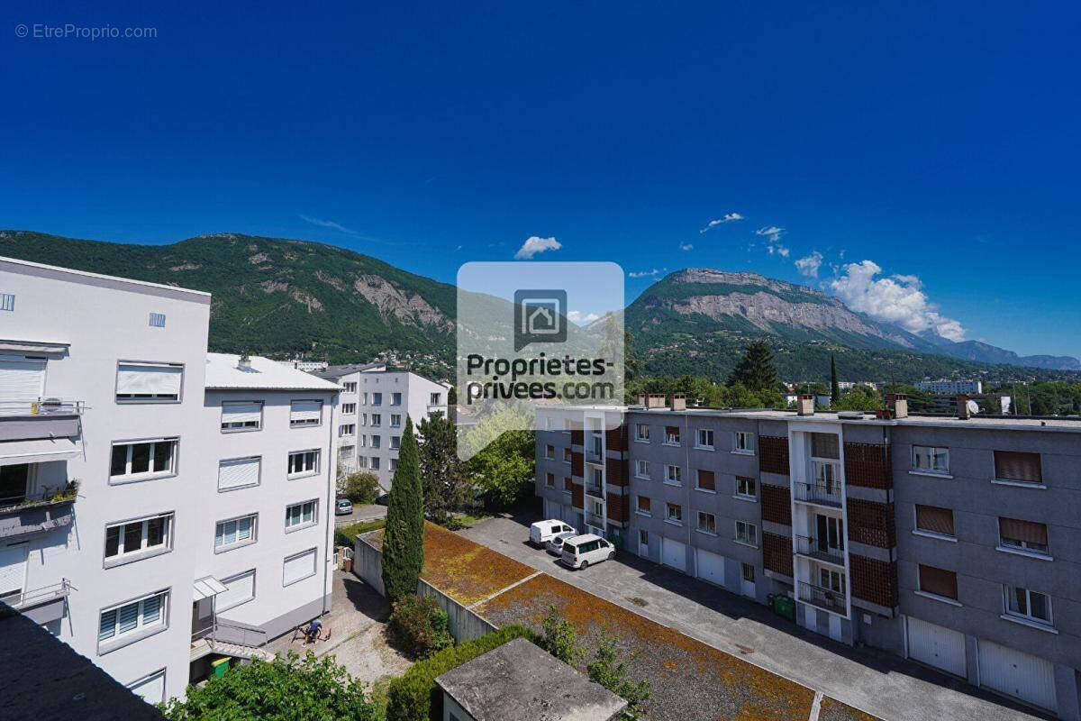 Appartement à LA TRONCHE