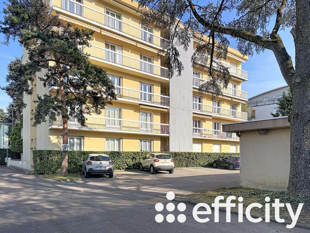Appartement à BRON