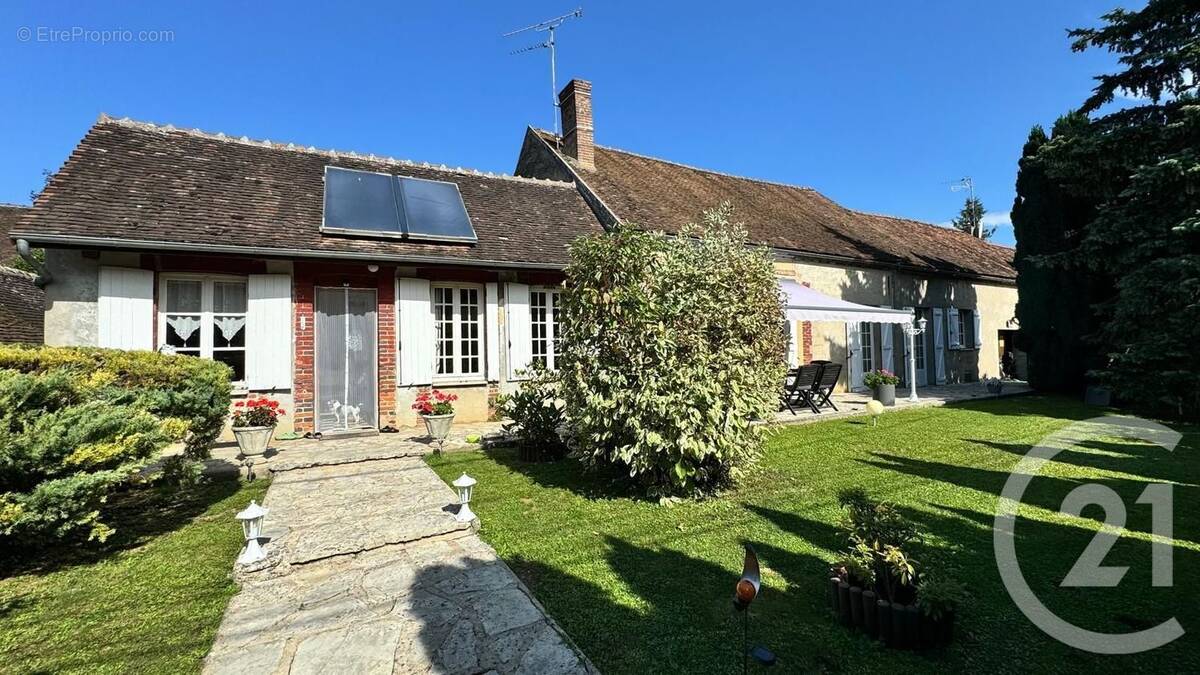 Maison à MALAY-LE-GRAND