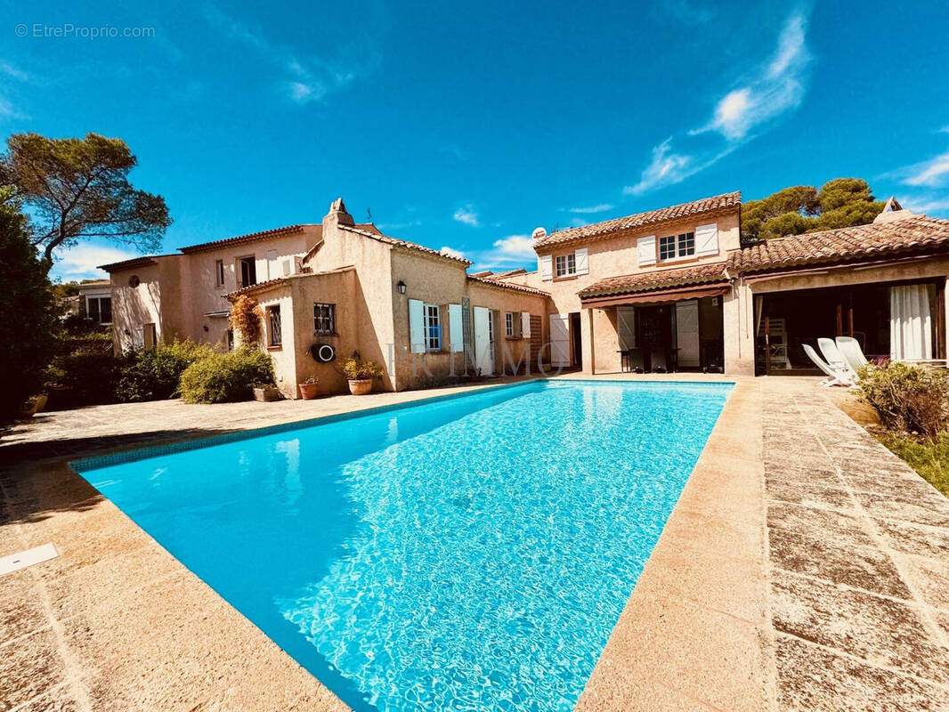 Maison à SAINT-RAPHAEL