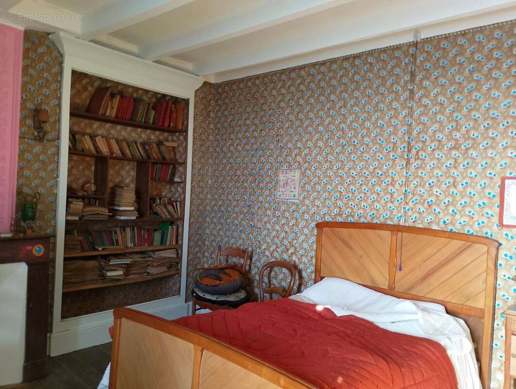 Maison à BAIGNES-SAINTE-RADEGONDE