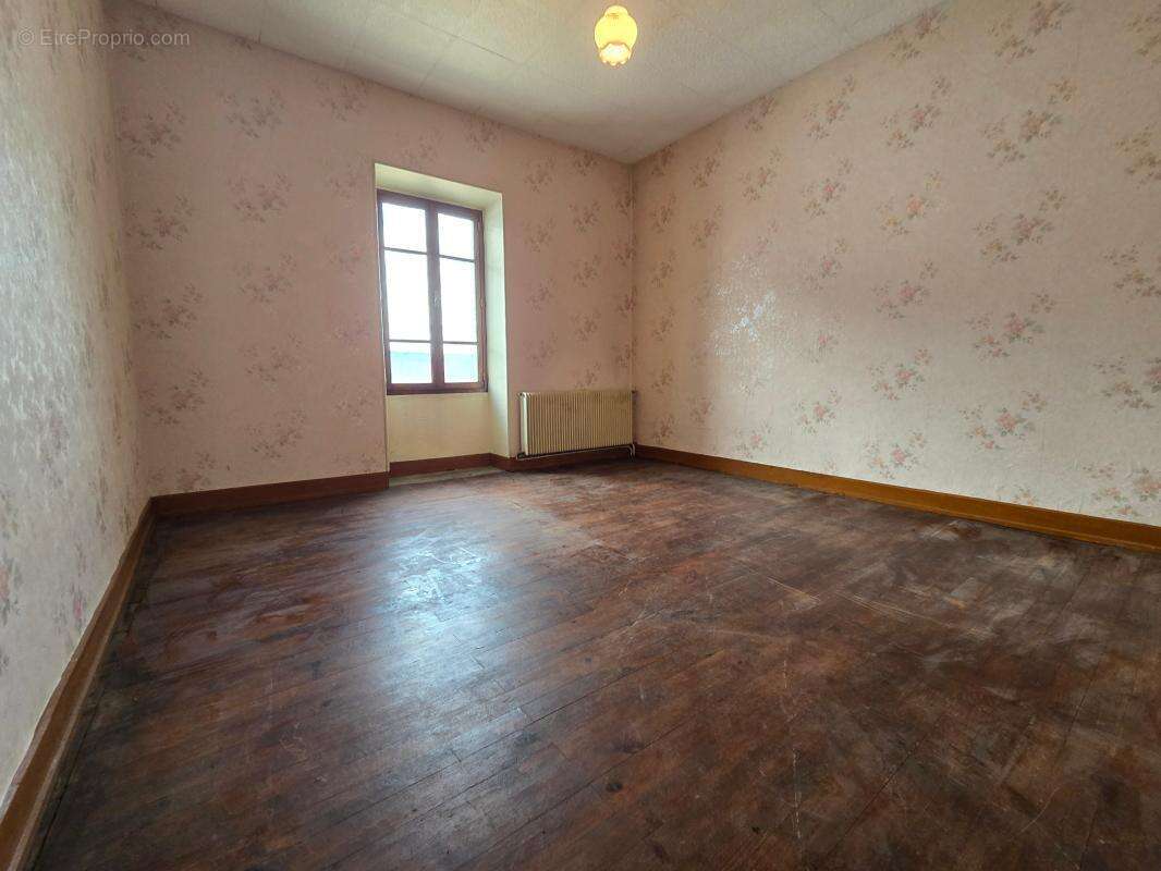 Maison à SAINT-PIERRE-D'ENTREMONT
