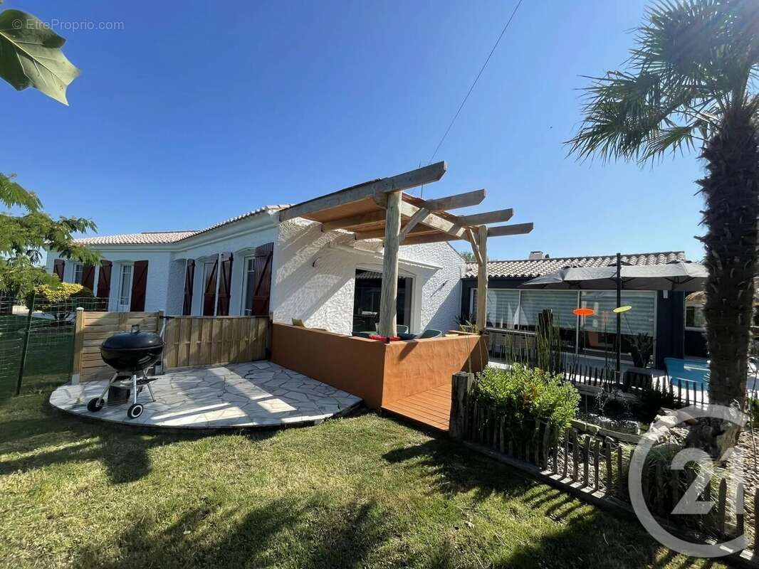 Maison à LE PERRIER