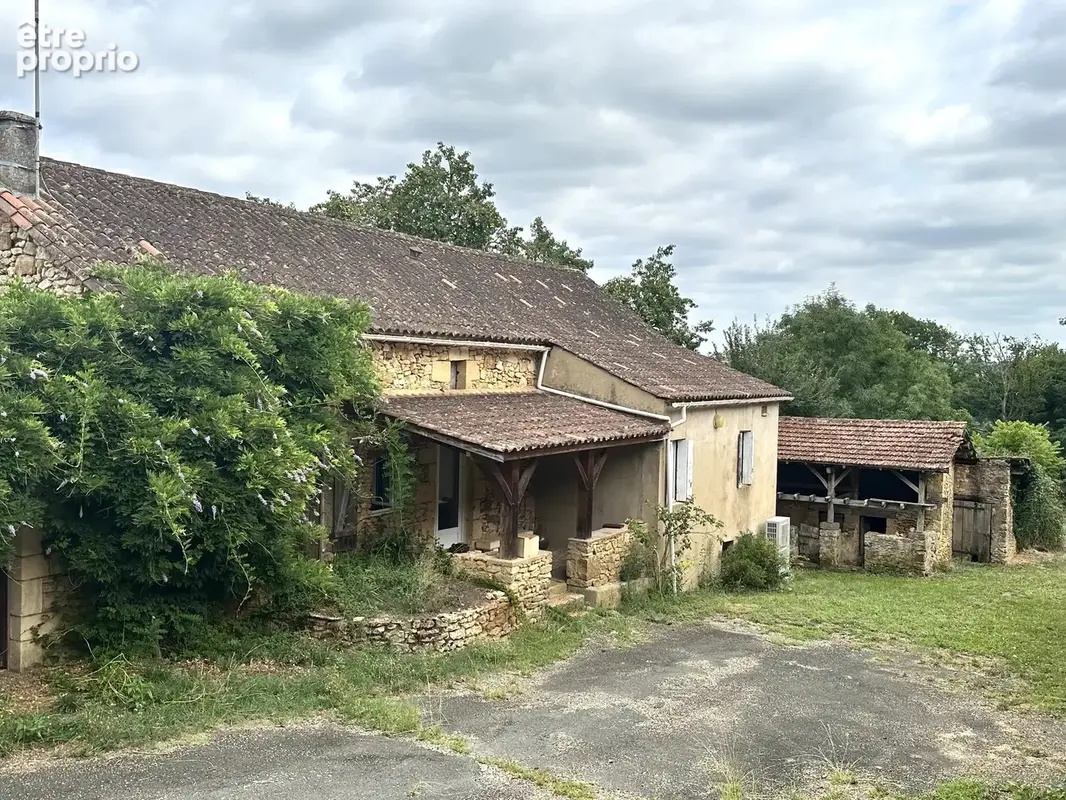 Authentique ferme avec 4 ha de terrain - photo 5