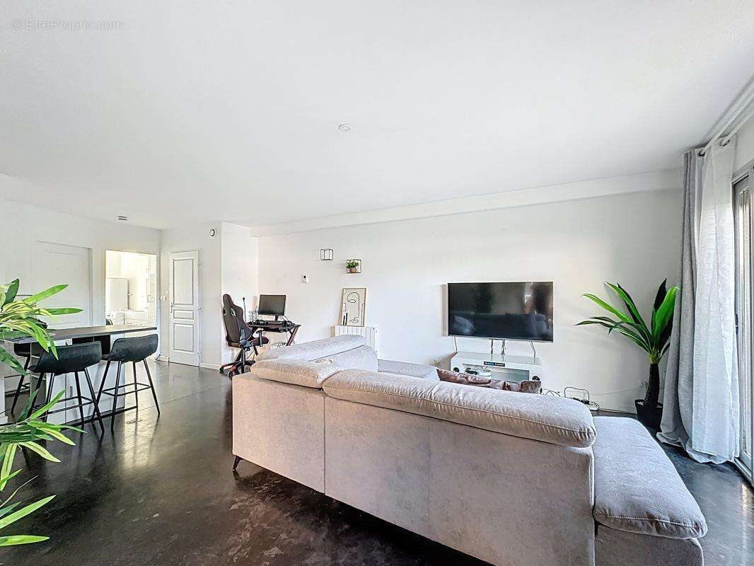 Appartement à SAINT-SYMPHORIEN-D&#039;OZON