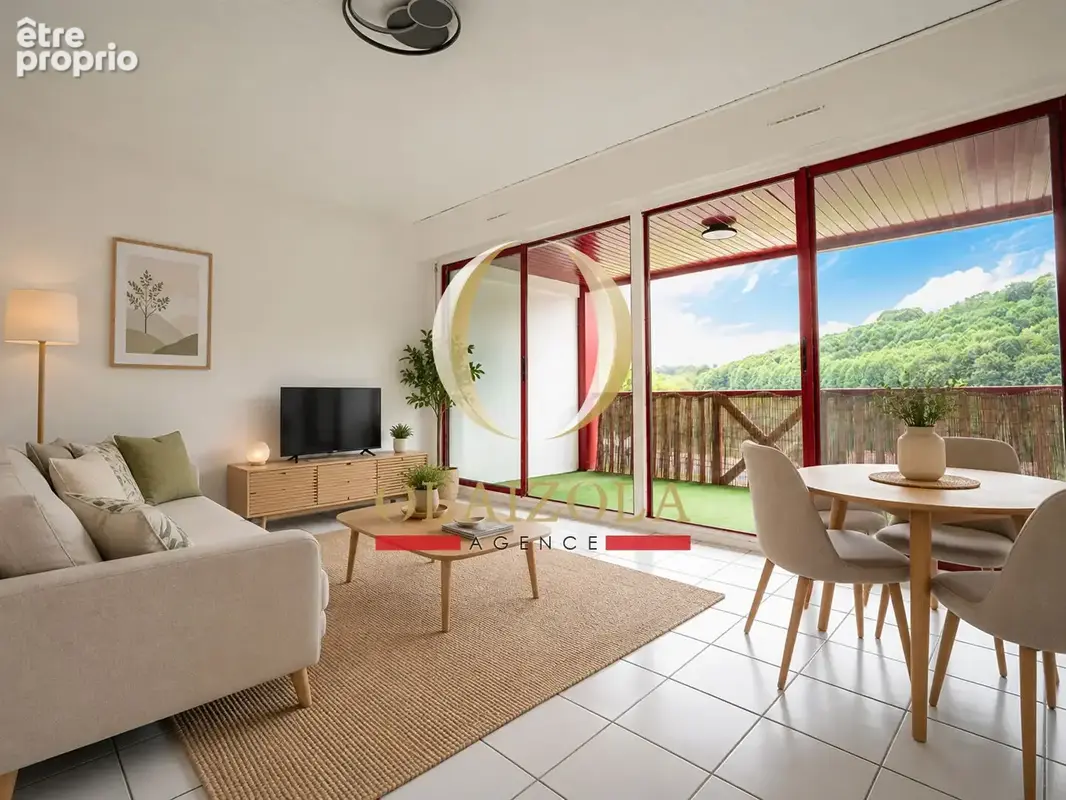 SAINT-PÉE-SUR-NIVELLE - Appartement avec terrasse et vue Lac. - photo 4