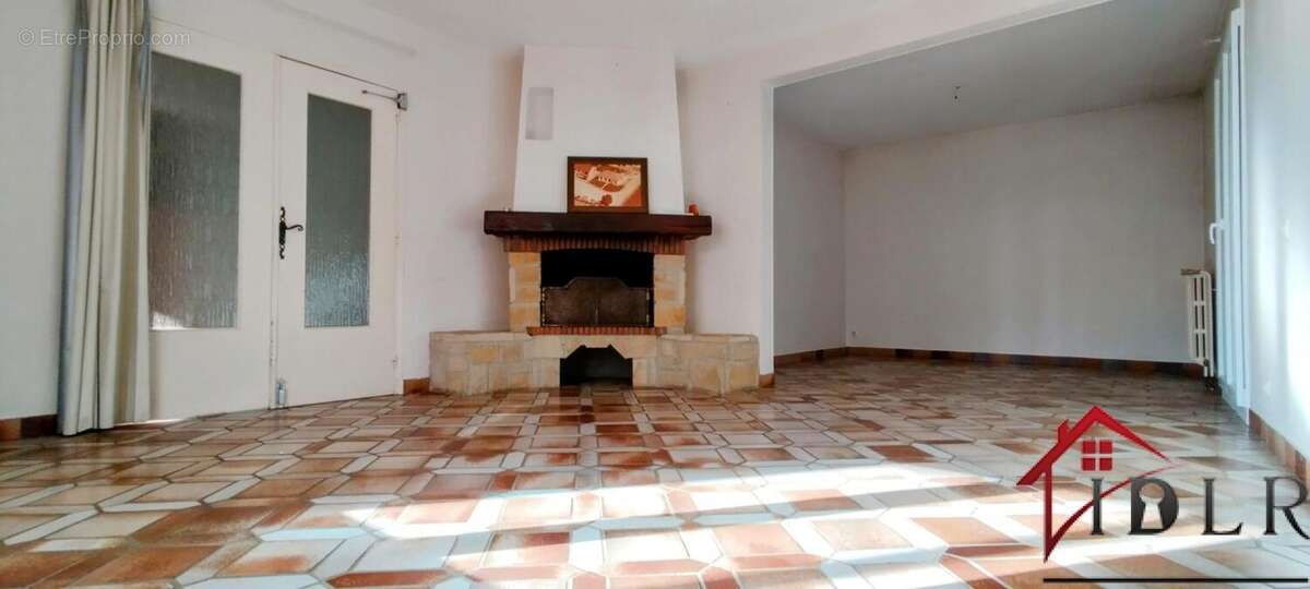 Maison à SEMOUTIERS-MONTSAON